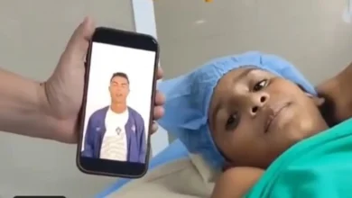 الأسطورة كريستيانو رونالدو يوجه رسالة إنسانية للطفل أندريس الناجي من زلزال فنزويلا